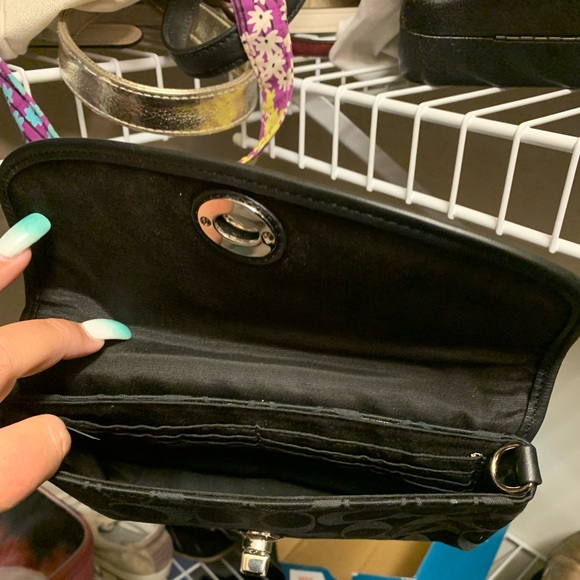 Coach wristlet - Picture 2 of 3